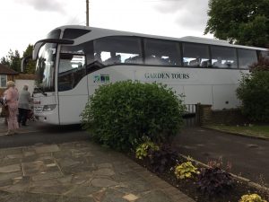 Visitors from Holland arrived by coach